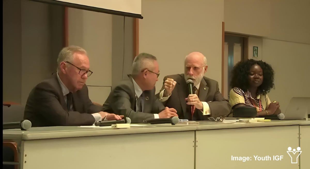 Junhua_Li_and__Vint_Cerf
